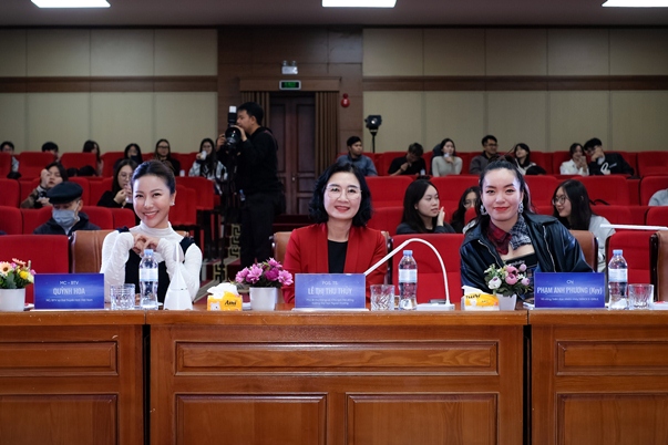 Dàn ngọc nữ tài sắc tại Hoa khôi Duyên dáng Ngoại thương 2023