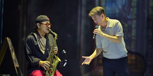 Nghệ sĩ saxophone Trần Mạnh Tuấn sẽ mê hoặc khán giả ngày trở lại