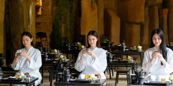 Các hoa hậu kể câu chuyện “di sản sống” cà phê tại Buôn Ma Thuột