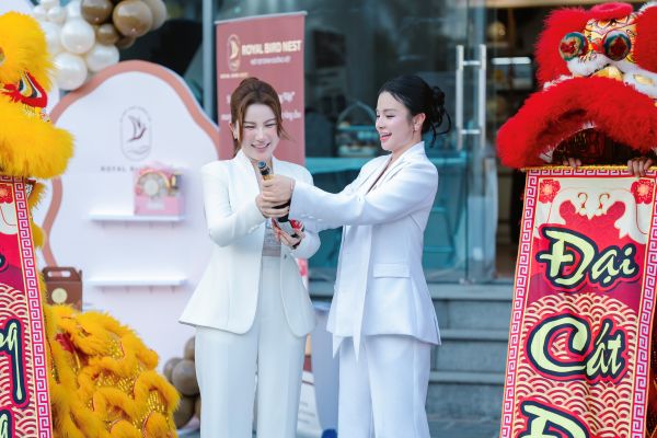 Royal Bird Nest phát triển Chuỗi Xe Yến tiện lợi đến gần khách hàng